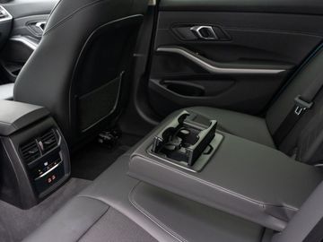 Car image 41