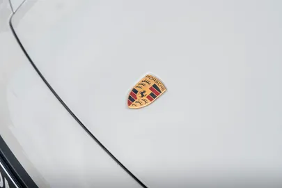 Car image 40