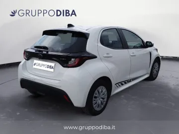 Car image 5