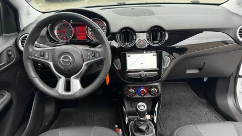 Car image 36