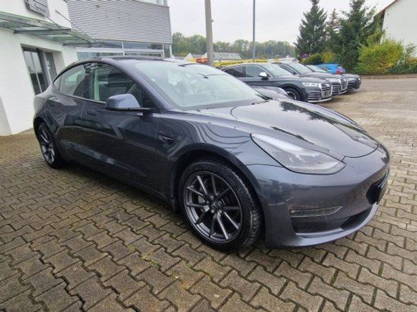 Tesla Model 3 Long Range AWD 324 kW image number 3