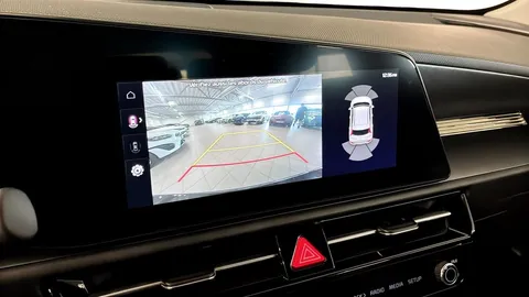 Car image 15