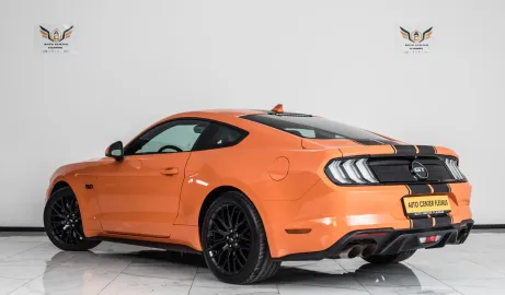 Car image 5