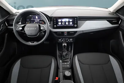 Car image 5
