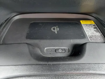 Car image 32