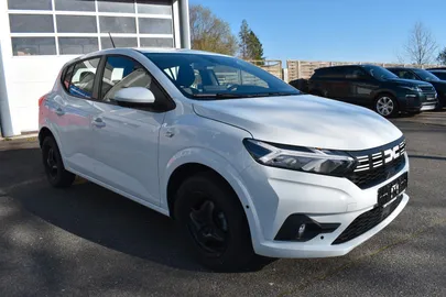 Car image 2