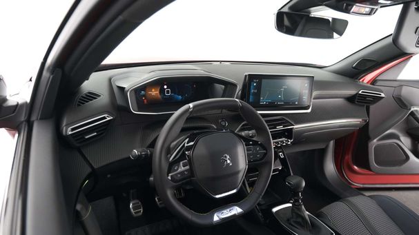 Peugeot 2008 PureTech 130 96 kW image number 5