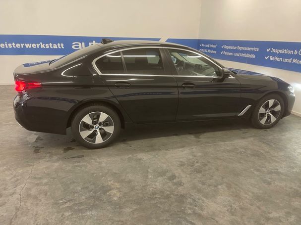 BMW 520d xDrive 140 kW image number 4