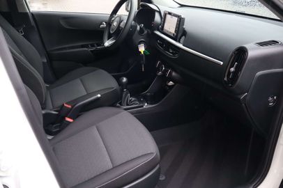 Car image 26