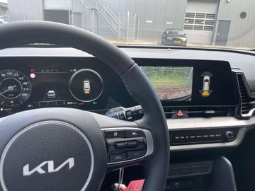 Car image 32