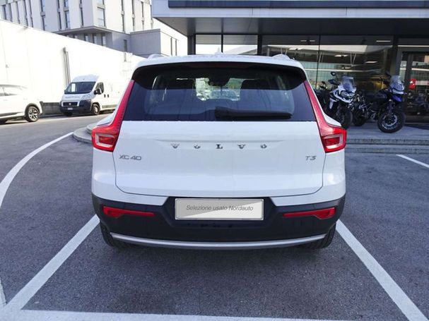 Volvo XC40 T3 Momentum 120 kW image number 6