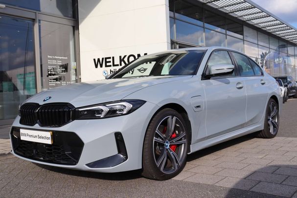 BMW 320e M Sport 150 kW image number 1