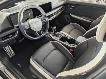 Car image 43