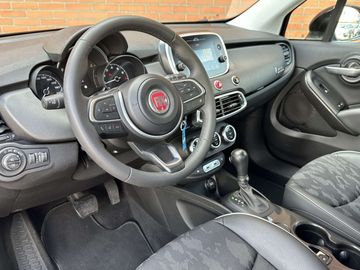 Car image 30