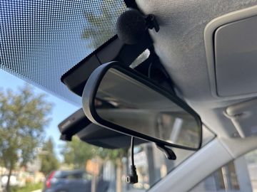 Car image 37