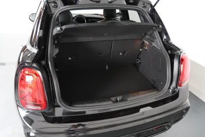 Car image 33