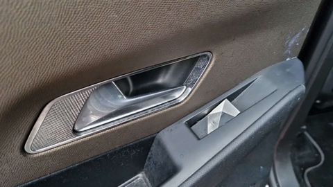 Car image 37