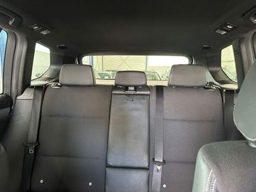 Car image 32