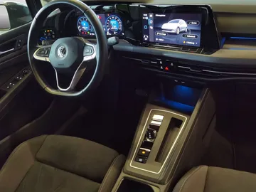 Car image 23
