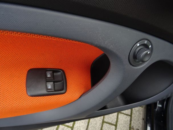 Smart ForTwo 66 kW image number 11