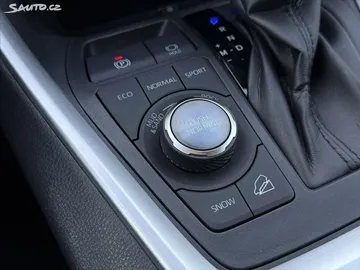 Car image 29