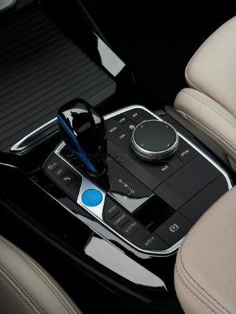 BMW iX3 210 kW image number 32