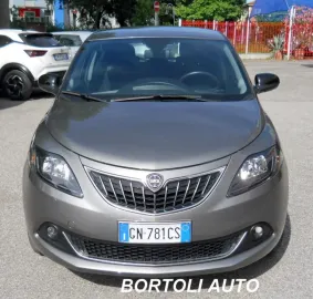 Car image 2