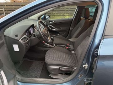 Car image 15