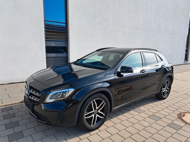 Mercedes-Benz GLA 180 90 kW image number 1