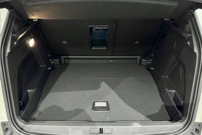 Car image 31