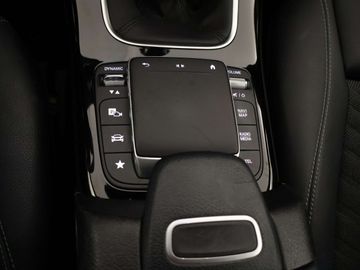 Car image 33