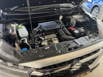 Car image 27