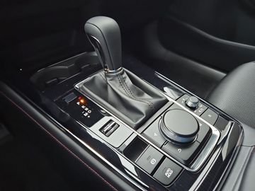 Car image 16