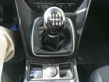 Car image 28