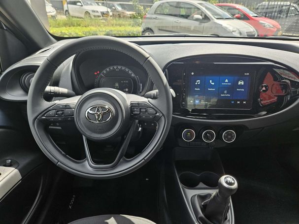 Toyota Aygo X 1.0 VVT-i 53 kW image number 9