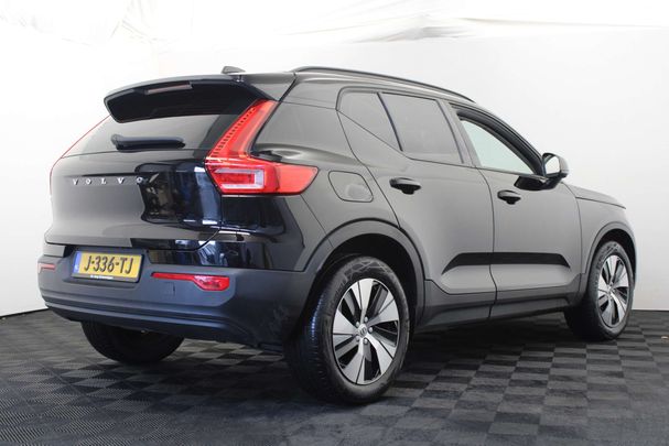 Volvo XC40 T3 Momentum 120 kW image number 6