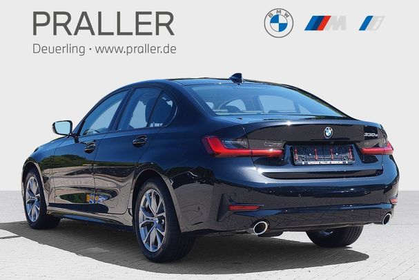 BMW 330 e M Sport 215 kW image number 4