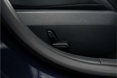 Car image 38