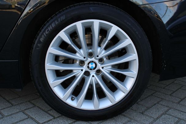 BMW 520i Touring 135 kW image number 33