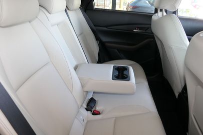 Car image 21