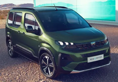 Car image 5