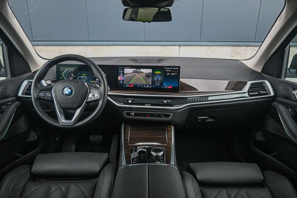 BMW X5 50e xDrive 360 kW image number 13