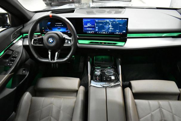 BMW i5 442 kW image number 11