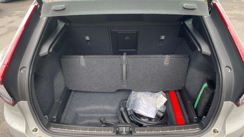 Car image 37