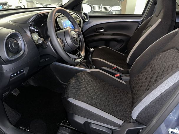 Toyota Aygo X 1.0 53 kW image number 9