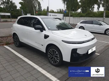 Car image 2