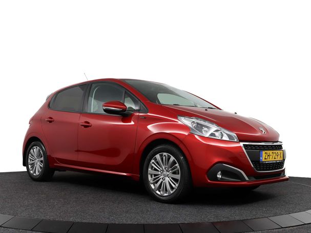 Peugeot 208 PureTech 110 Signature 81 kW image number 1