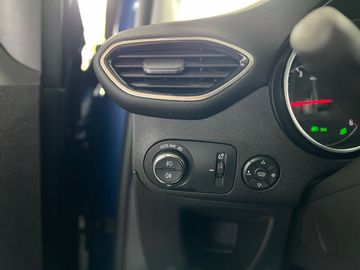 Car image 29