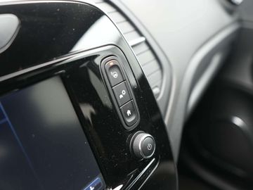 Car image 33