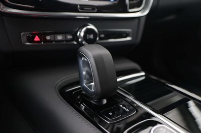 Car image 33